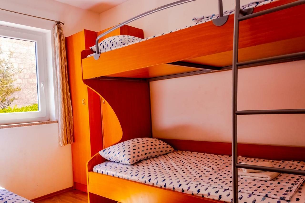 Apartamento Abby Kornić Exterior foto