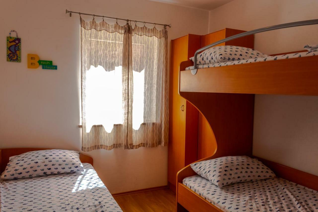 Apartamento Abby Kornić Exterior foto