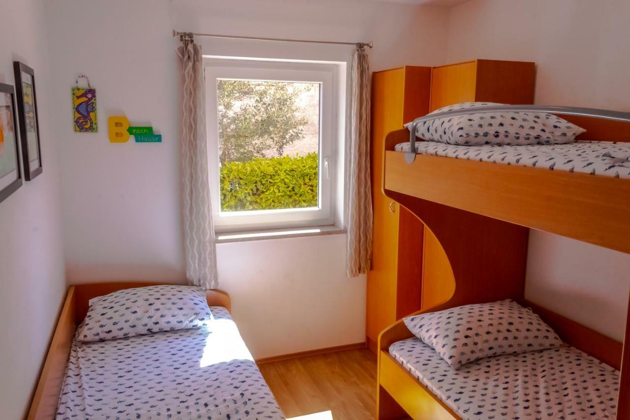 Apartamento Abby Kornić Exterior foto